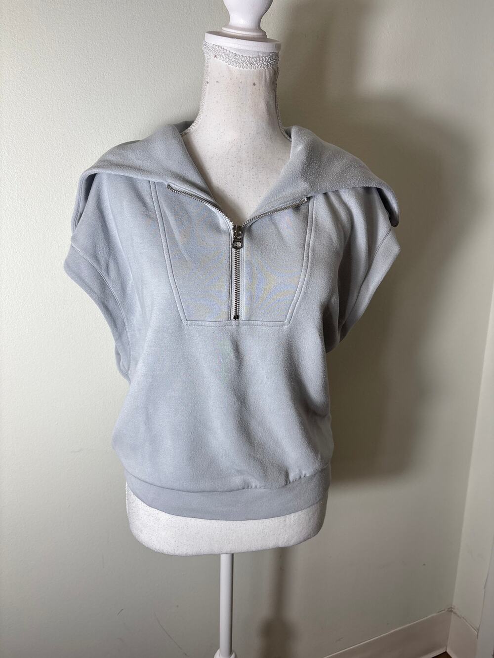 Varley Light Blue Cap Sleeve Quarter Zip Pullover Sz S